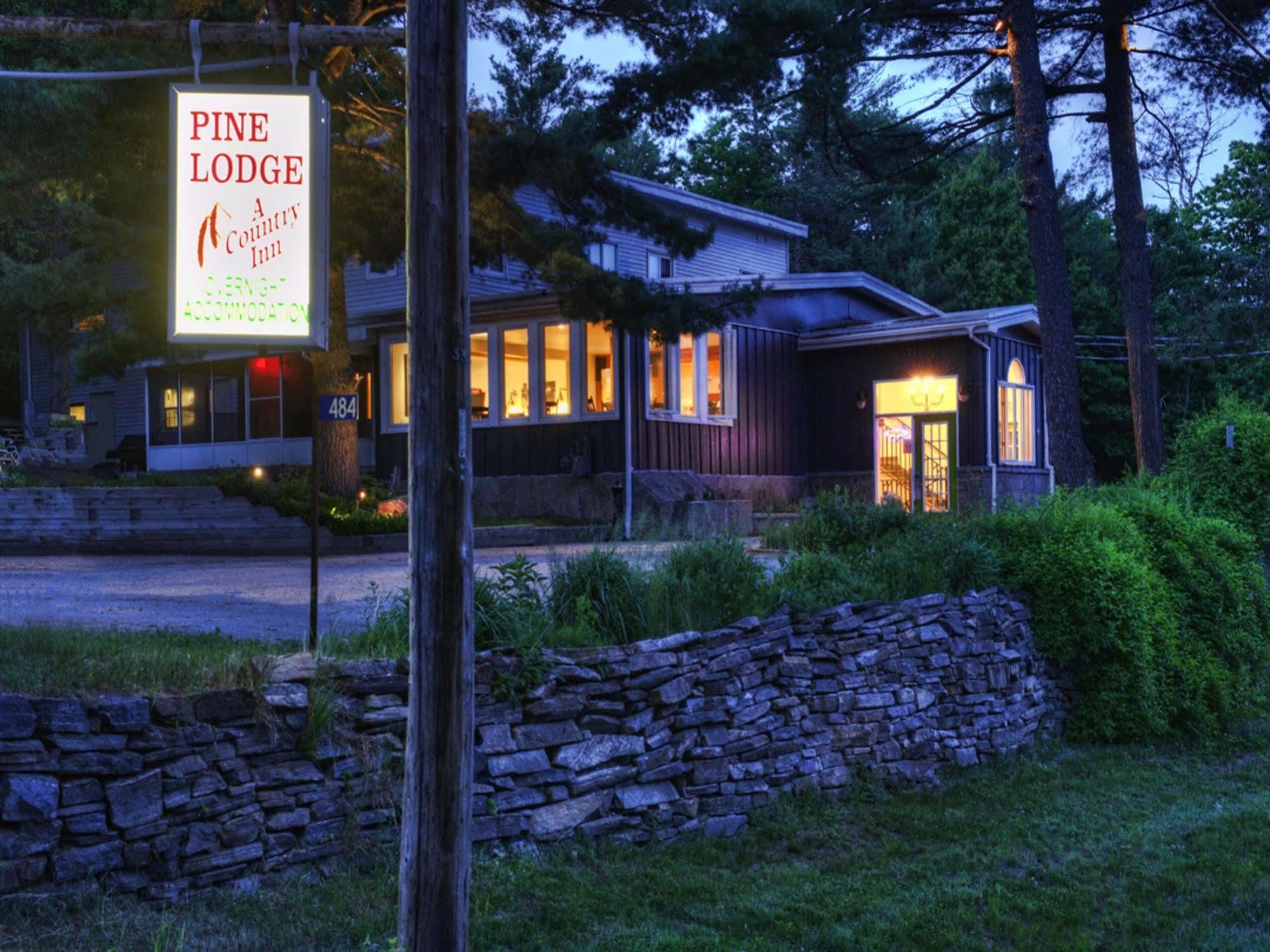 Pine Lodge Muskoka Huntsville Exteriör bild